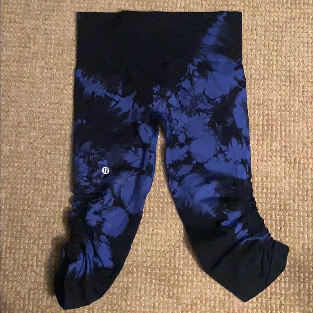 Lululemon Tie Dye In the Flow Crop Sz 4